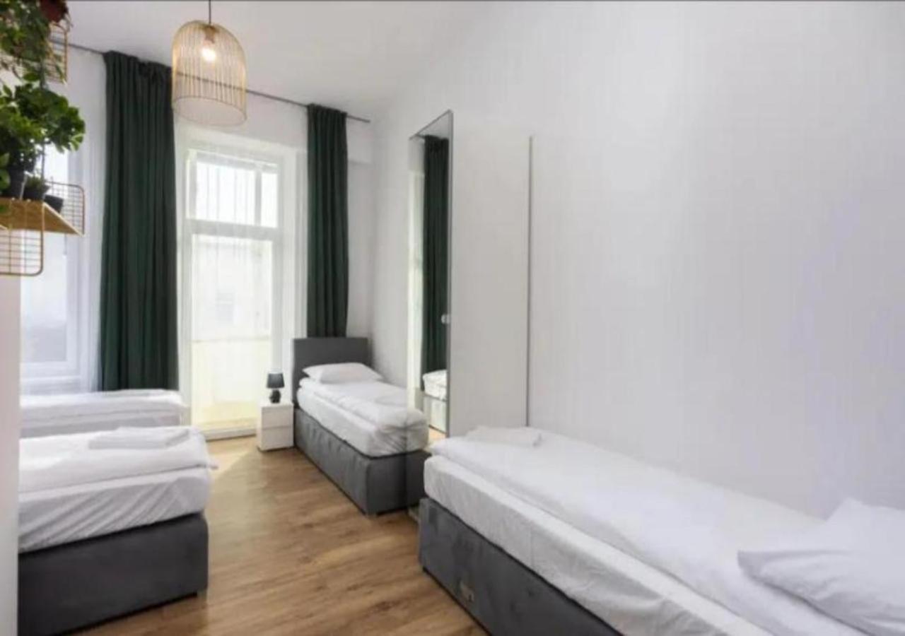 Spacious City Center Family Apartments クラクフ エクステリア 写真